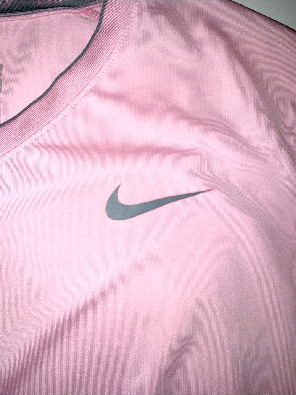 Nike Pro Combat Dri-FIT Fitted Long Sleeve V-Neck Top Medium Pink - Picture 5 of 5